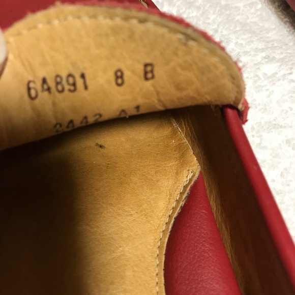 Hold - Picture 4 of 4